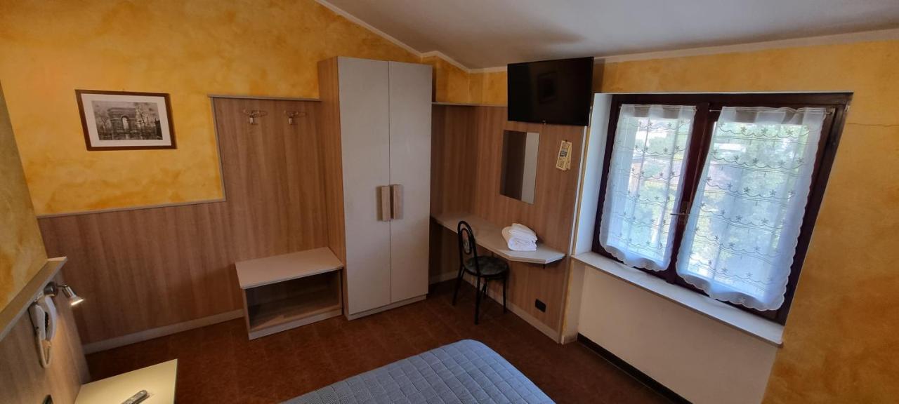 Albergo Etrusco Calusco d'Adda Buitenkant foto