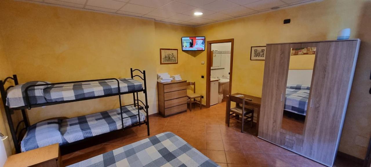Albergo Etrusco Calusco d'Adda Buitenkant foto