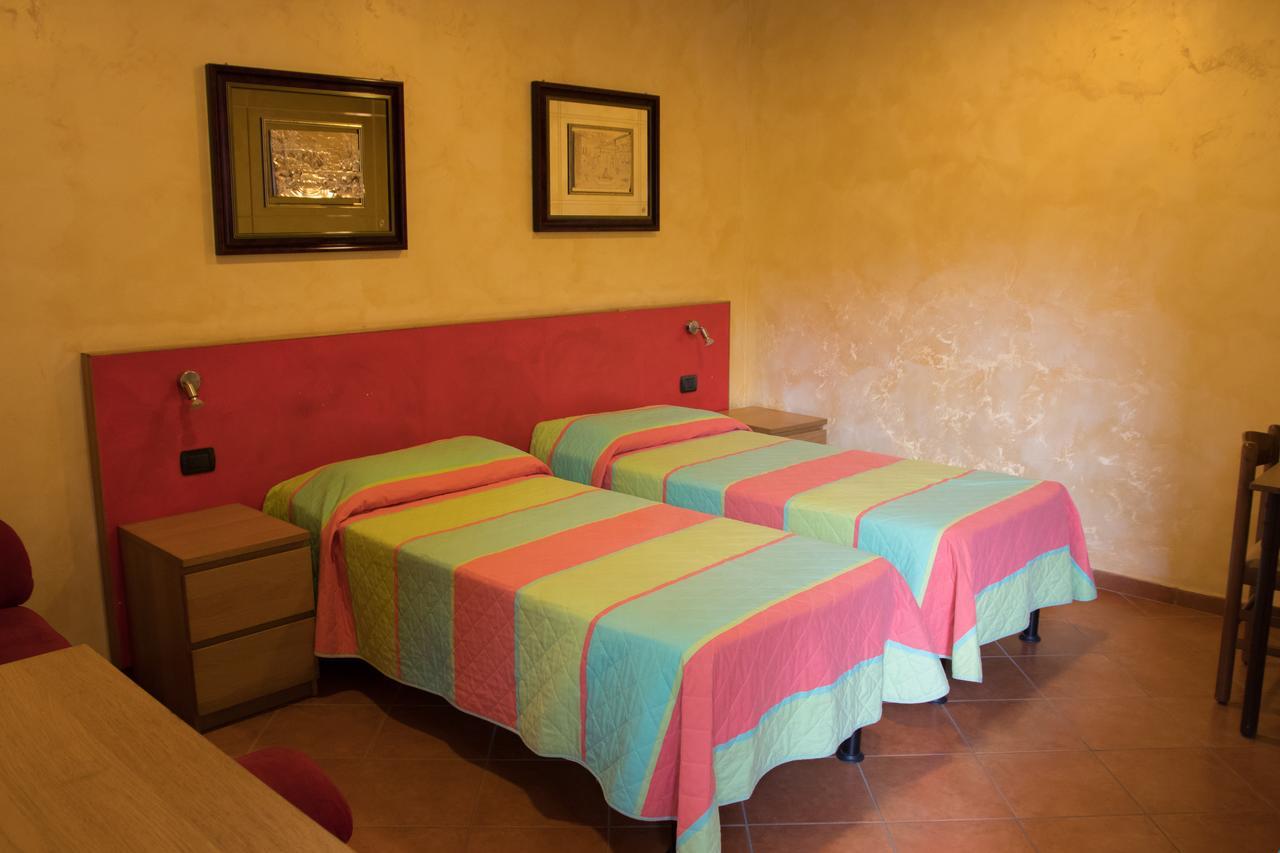 Albergo Etrusco Calusco d'Adda Buitenkant foto